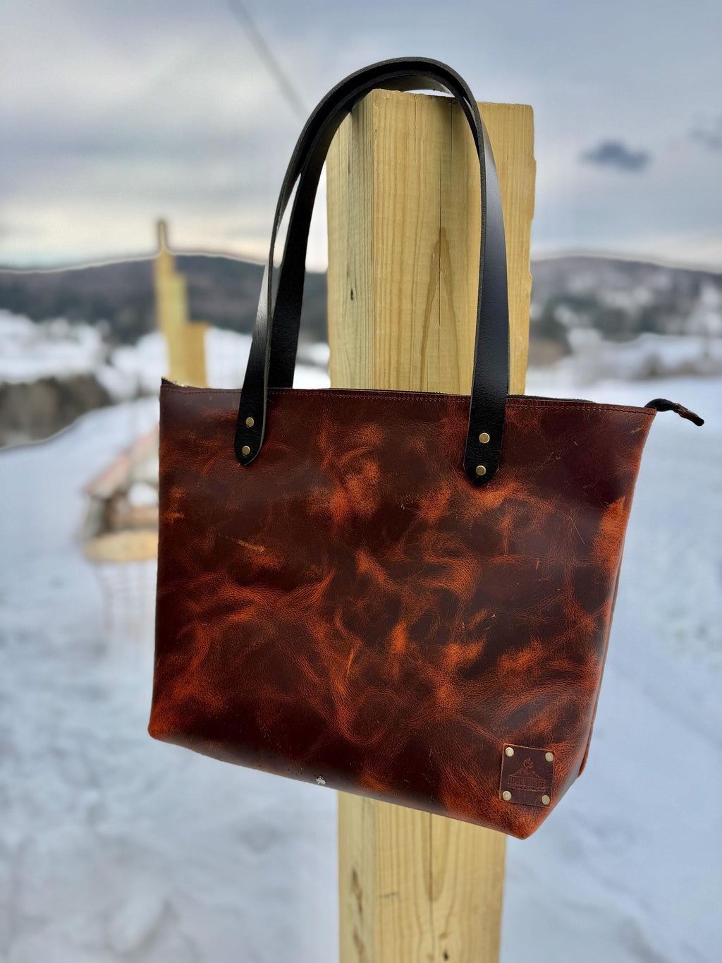 Idlewilde Zip Tote Bag in Lava