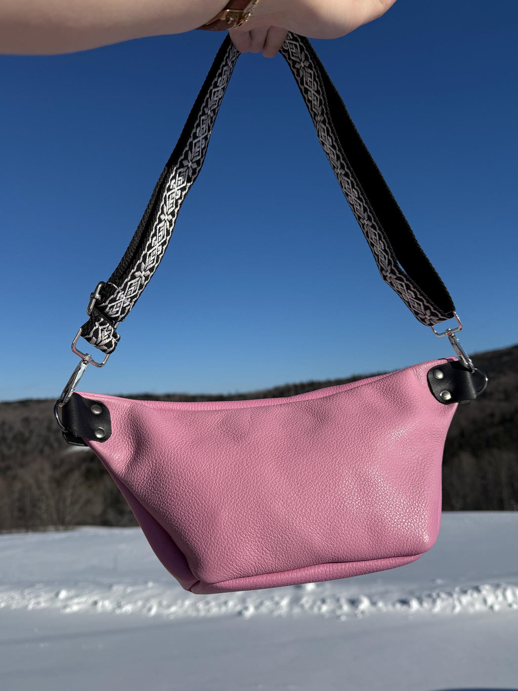 Angwin Sling Bag in Pink