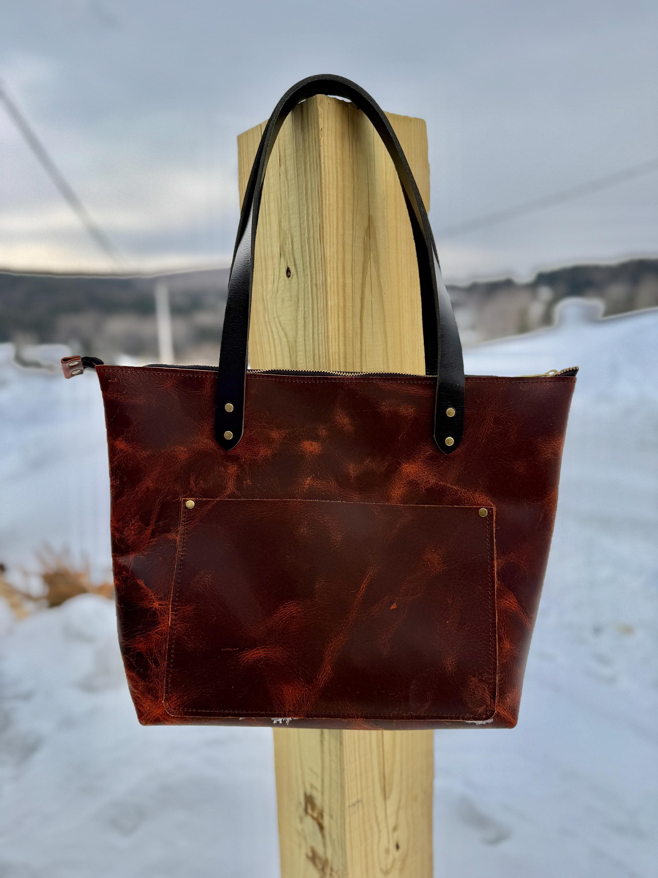 Idlewilde Zip Tote Bag in Lava