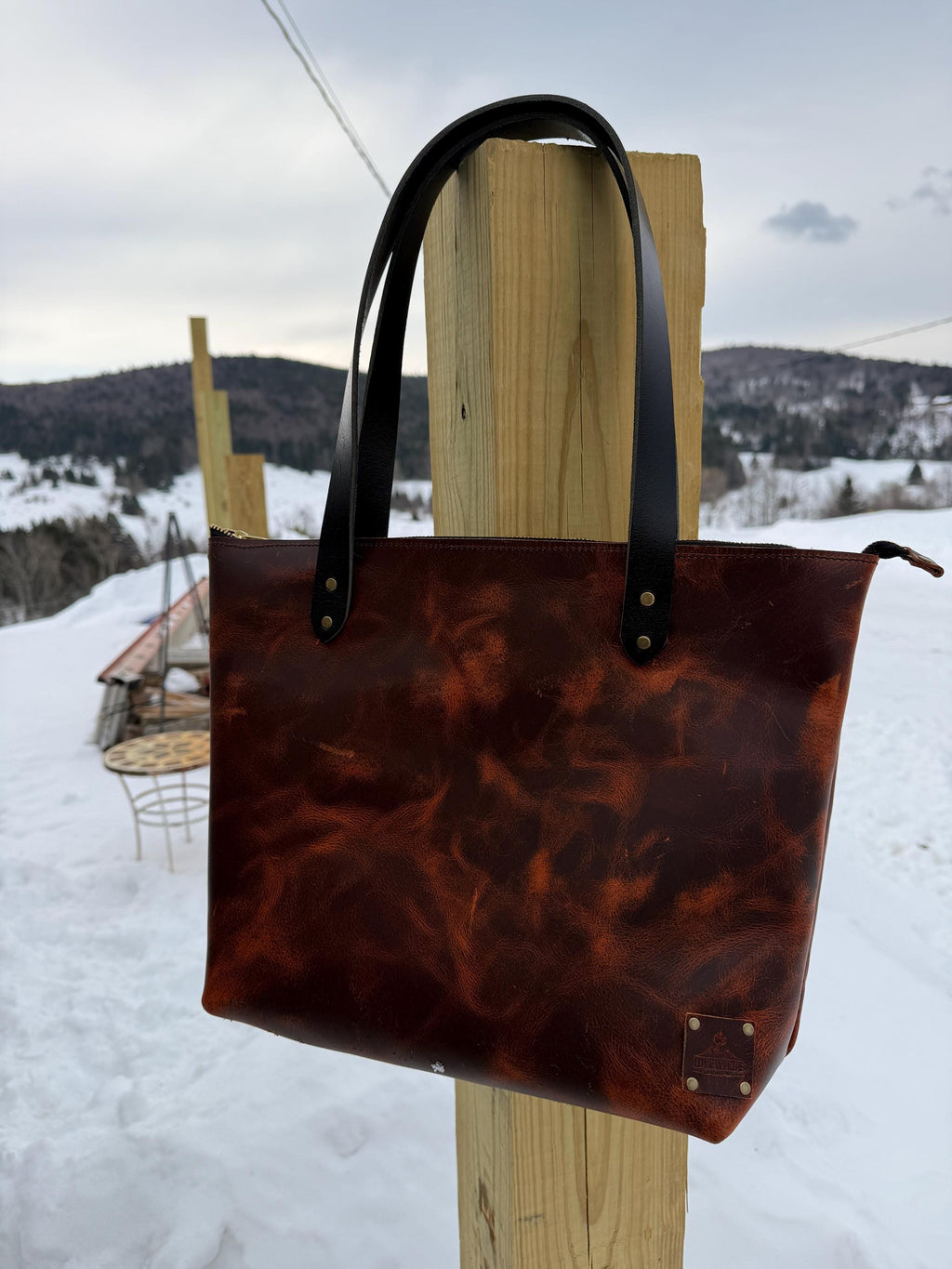 Idlewilde Zip Tote Bag in Lava