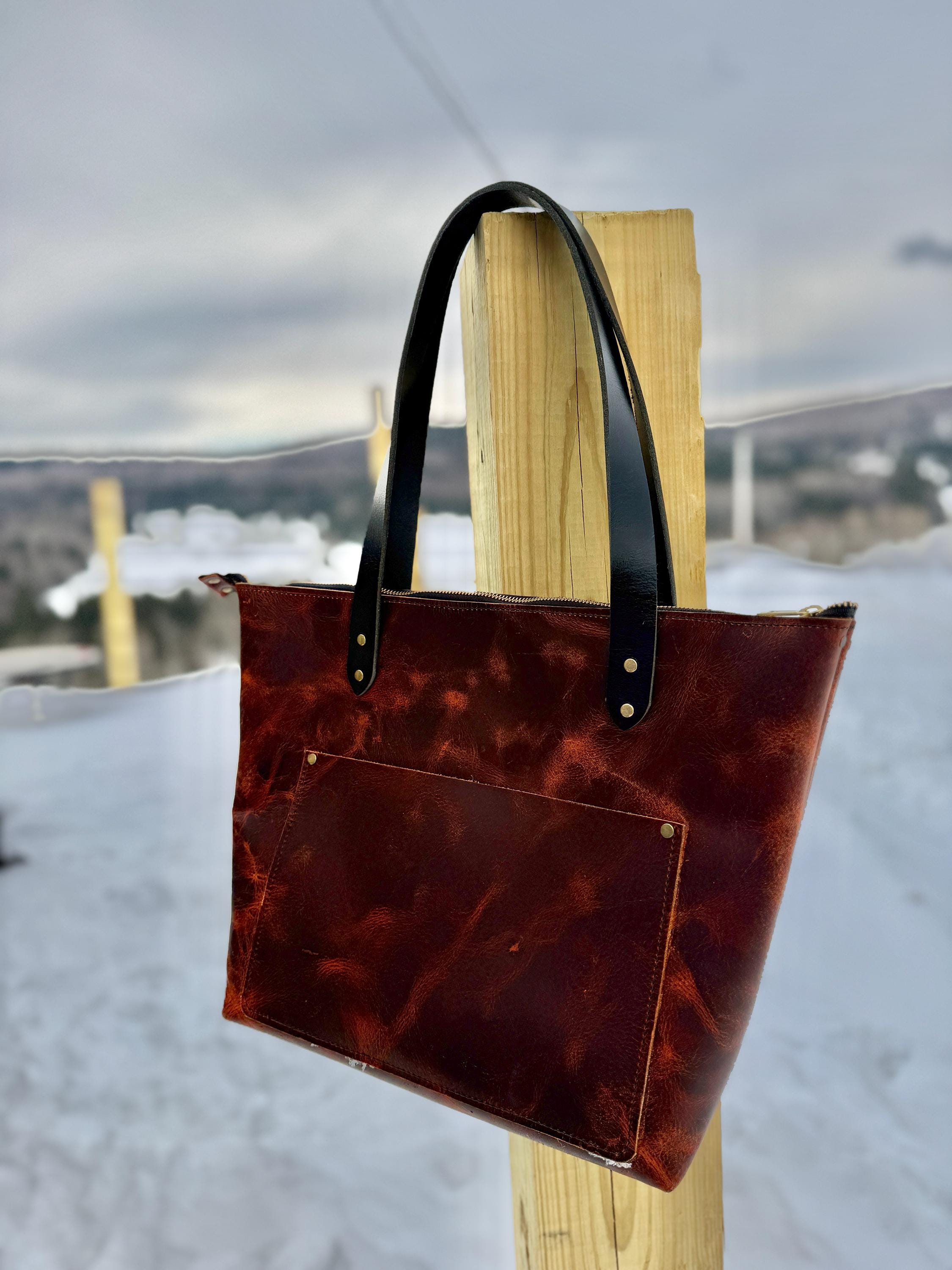 Idlewilde Zip Tote Bag in Lava